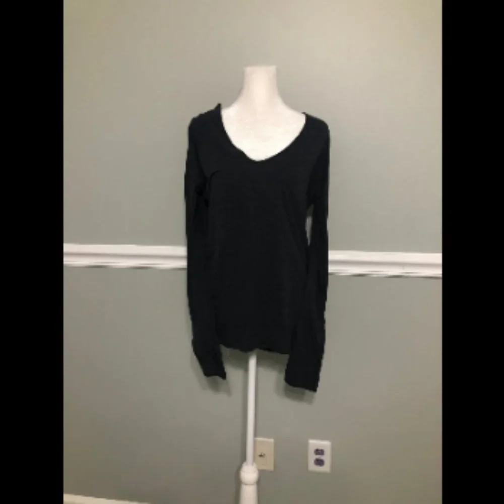 Lululemon Womens Long Sleeve Athletic Top Size 6